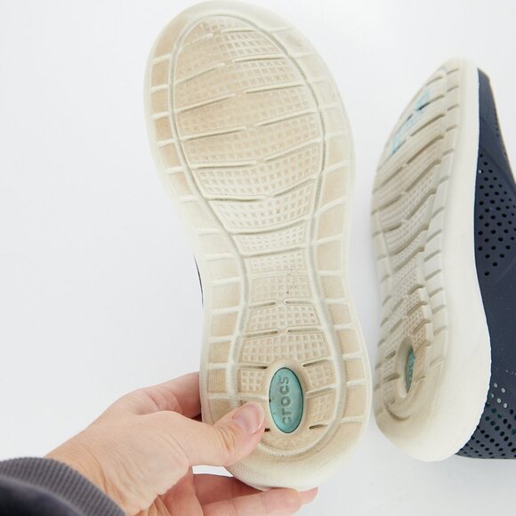 Crocs LiteRide Pacer Sneakers in Navy Blue Women's Size 6 - Picture 7 of 9